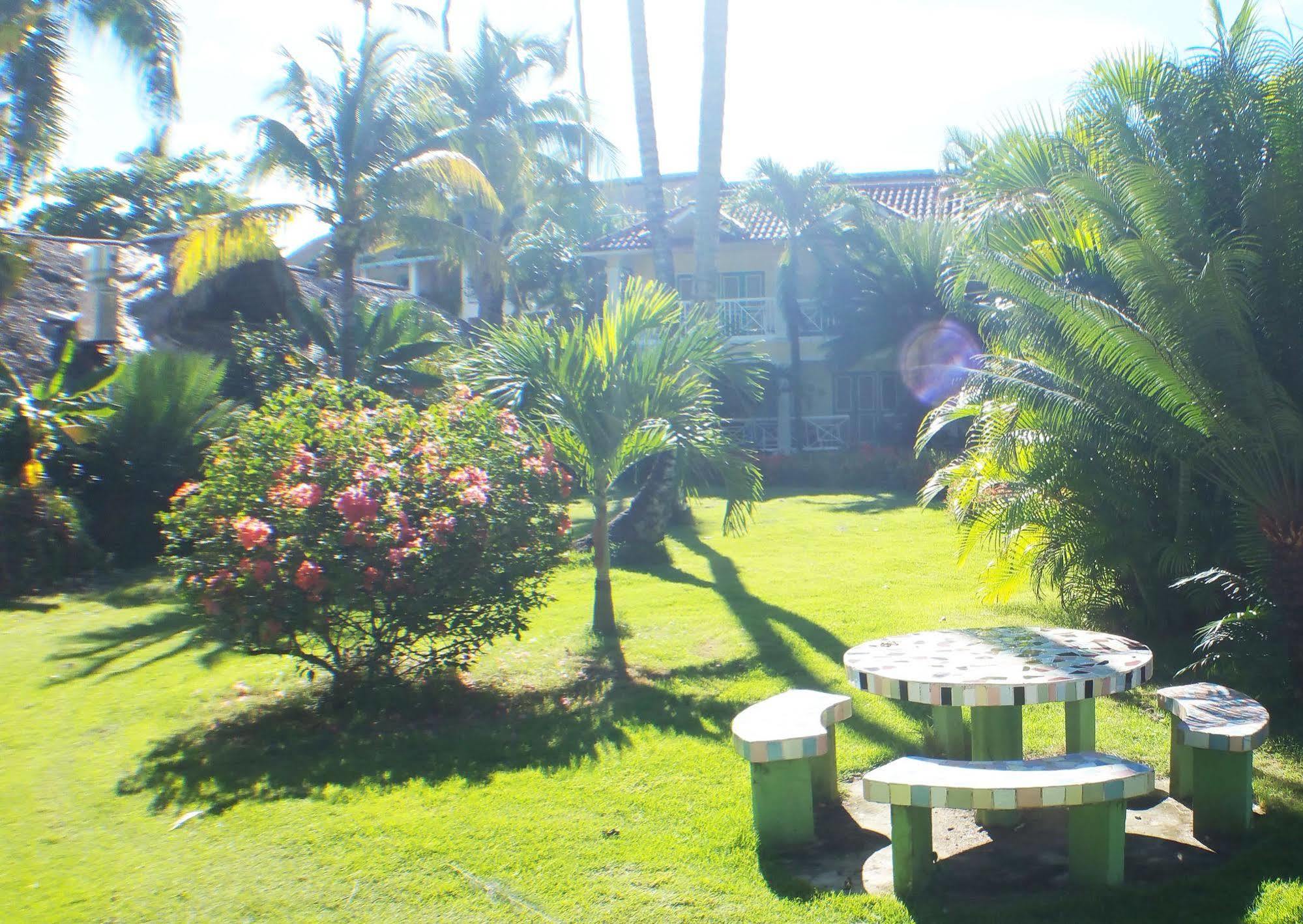 Hotel Los Pinos Las Terrenas Exteriör bild